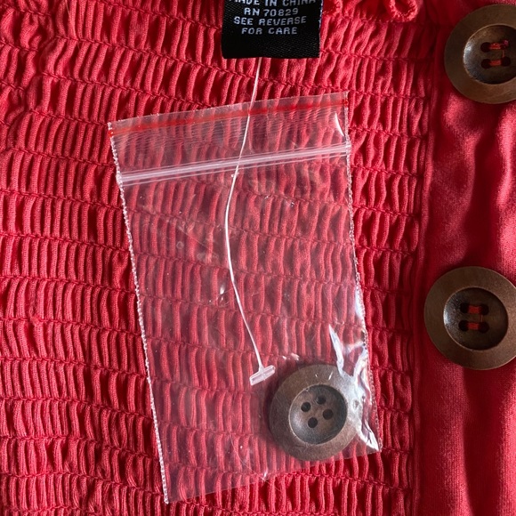 Pink Fuchsia Ruched Buttoned Top Rue 21 - Picture 7 of 7